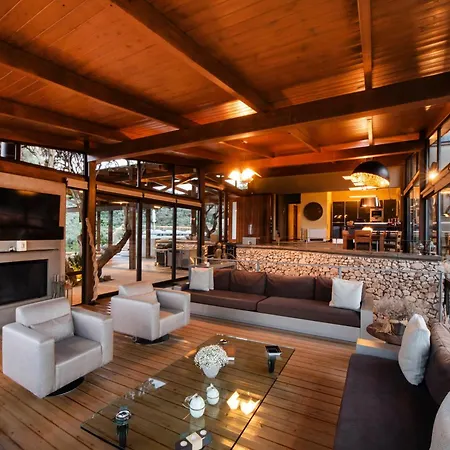 Apanemia Luxury Villa, Lefkada Villa *