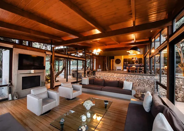 Apanemia Luxury Villa, Lefkada فيلة *
